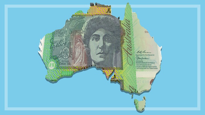 australian map with 100 dollar bill